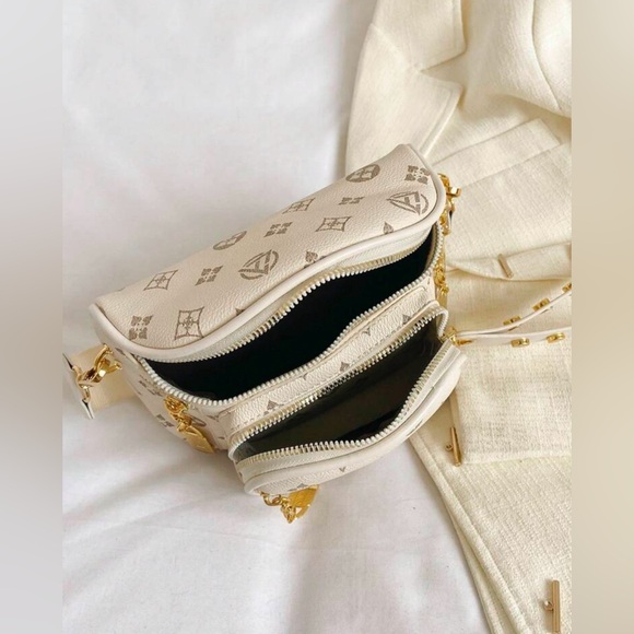 New Classy Crossbody Bag - Picture 3 of 4